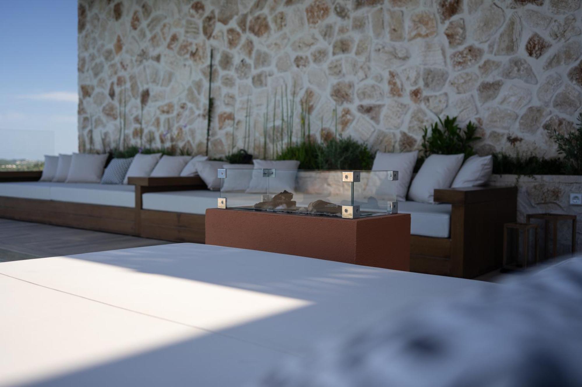 הוילה Orthoniaí White Springs Retreat מראה חיצוני תמונה